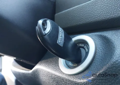 2015 Ram 1500 Lone Star z USA, uszkodzony, nr VIN 1C6RR7LT2FS759653